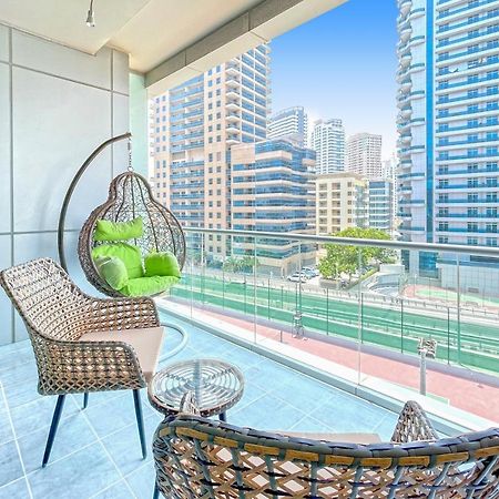 Bnbmehomes - Sit Back & Enjoy Seeing The Luxury Yachts Drive By - B67 Dubai Exterior photo