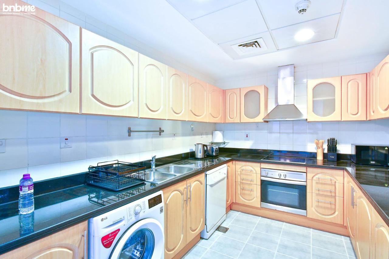 Bnbmehomes - Sit Back & Enjoy Seeing The Luxury Yachts Drive By - B67 Dubai Exterior photo