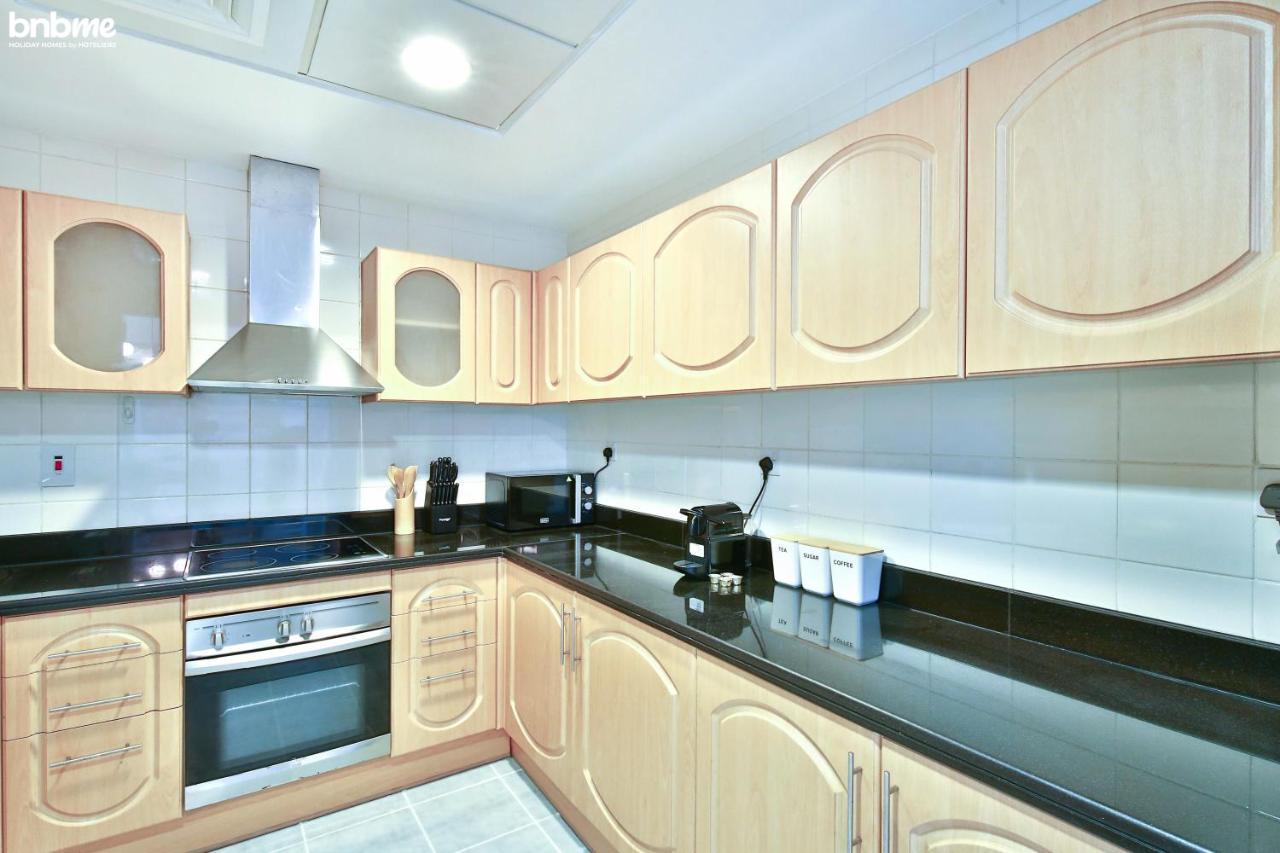 Bnbmehomes - Sit Back & Enjoy Seeing The Luxury Yachts Drive By - B67 Dubai Exterior photo
