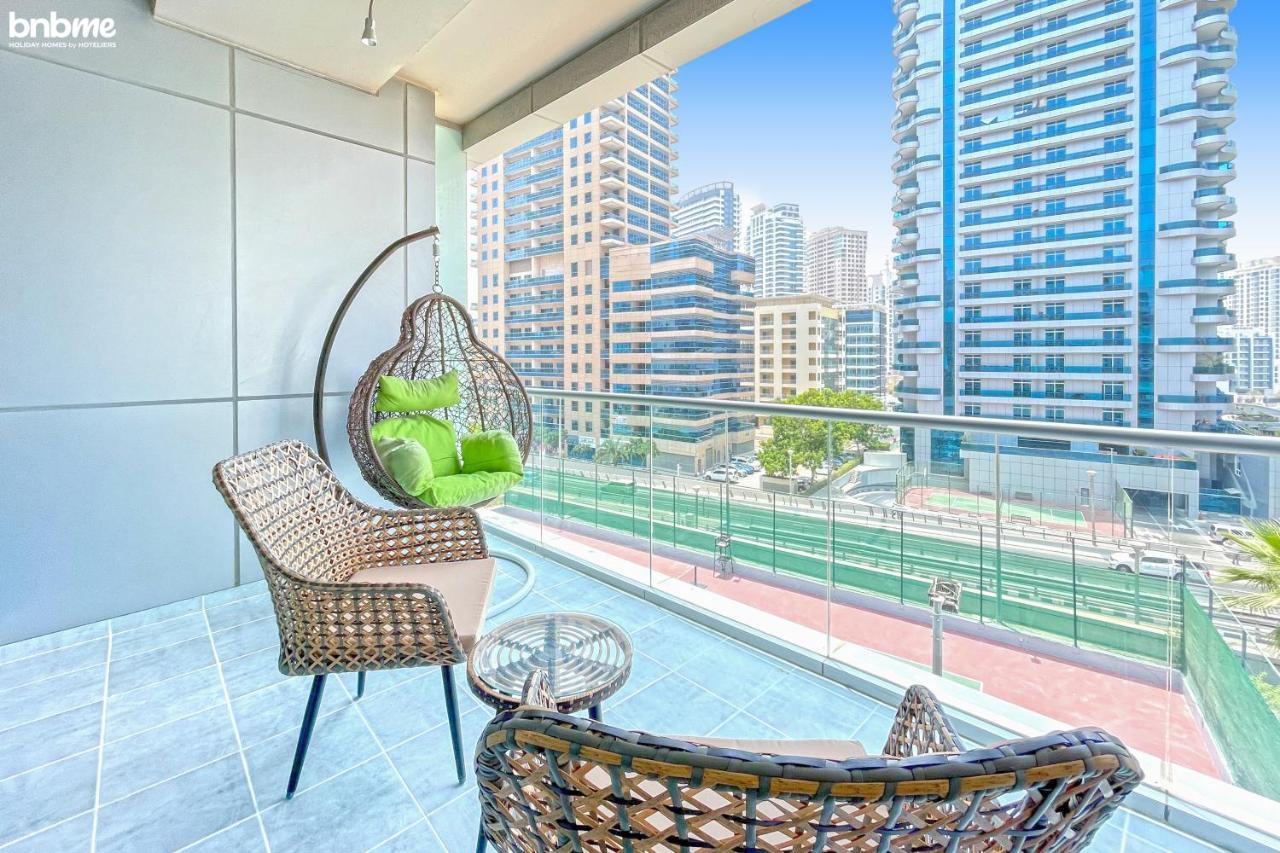 Bnbmehomes - Sit Back & Enjoy Seeing The Luxury Yachts Drive By - B67 Dubai Exterior photo